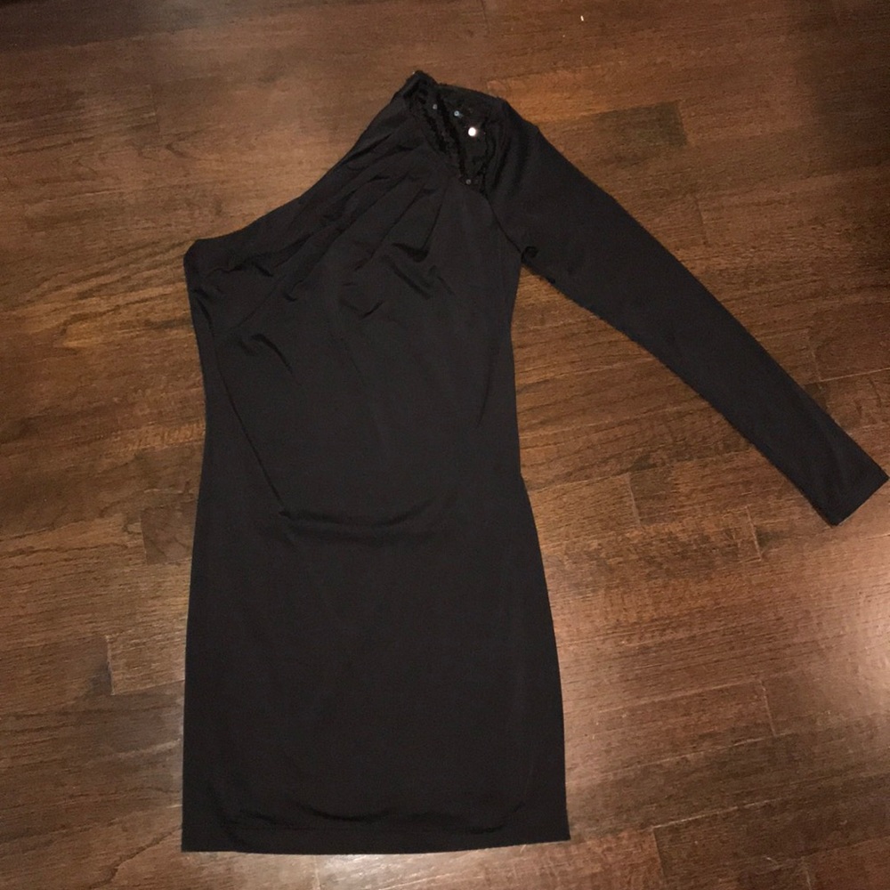One sleeve little black dress!